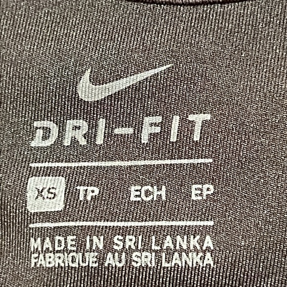 Nike sport top with bra  XS - Picture 6 of 6